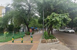 Gurugram gets road people can walk on