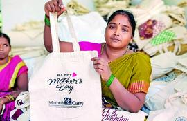 Attractive cloth bags